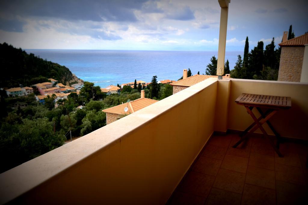Agios Nikitas View Villa Luaran gambar