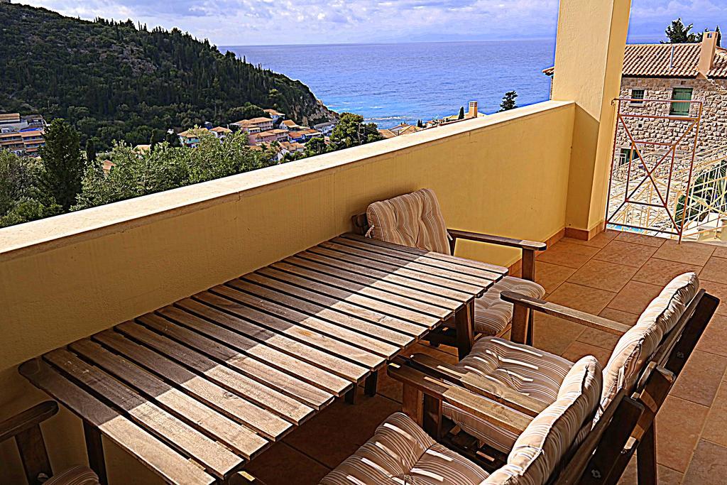 Agios Nikitas View Villa Luaran gambar
